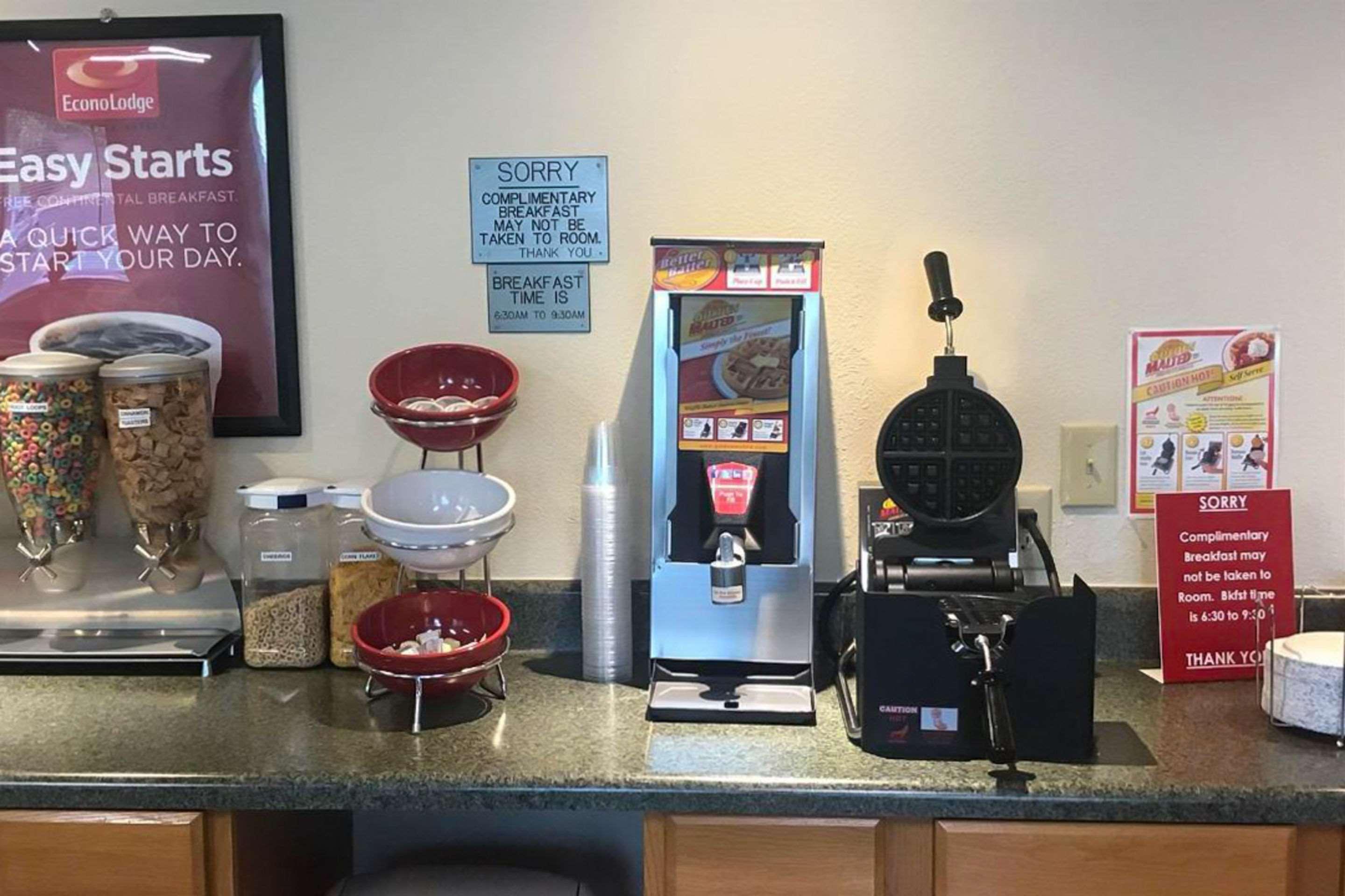 Econo Lodge & Suites Southern Pines Exteriör bild