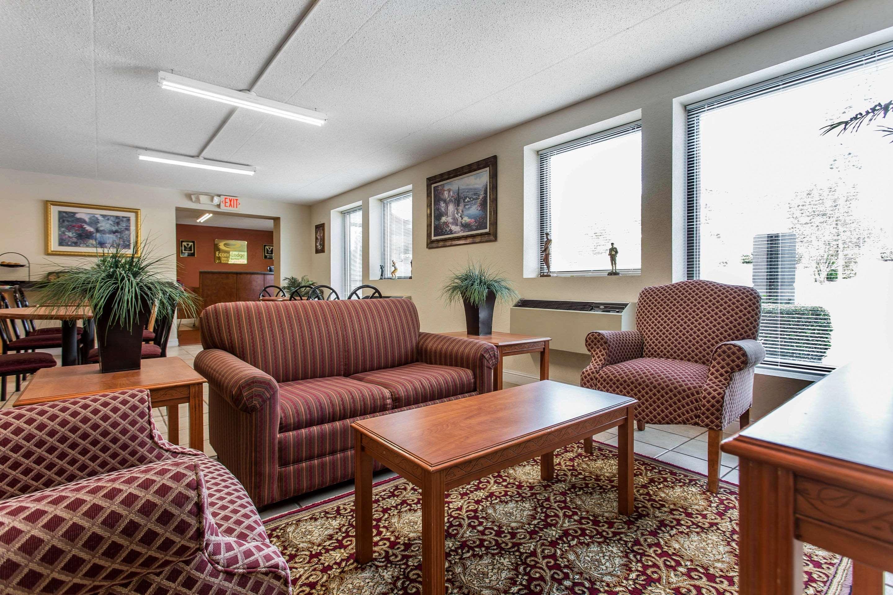Econo Lodge & Suites Southern Pines Exteriör bild