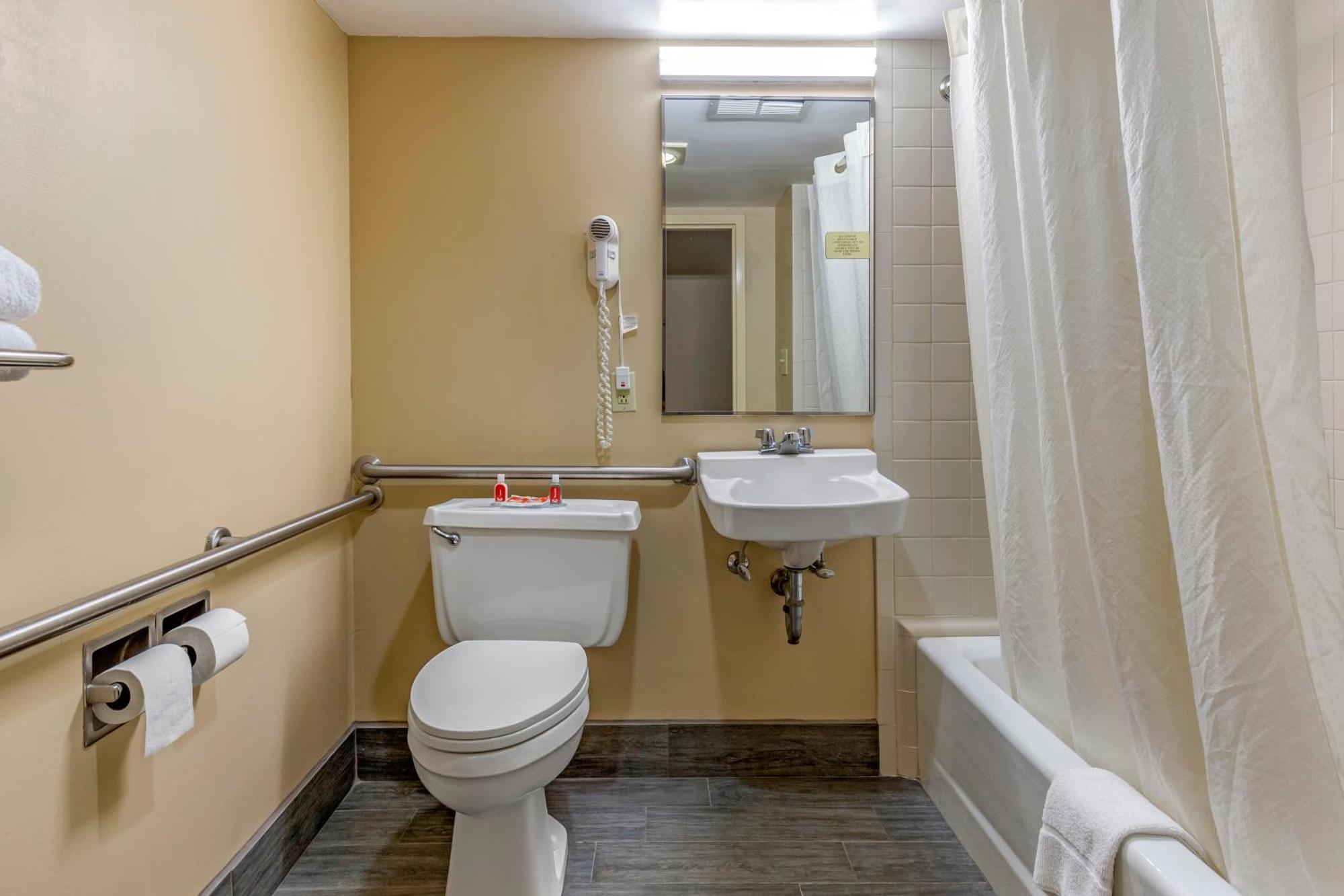 Econo Lodge & Suites Southern Pines Exteriör bild