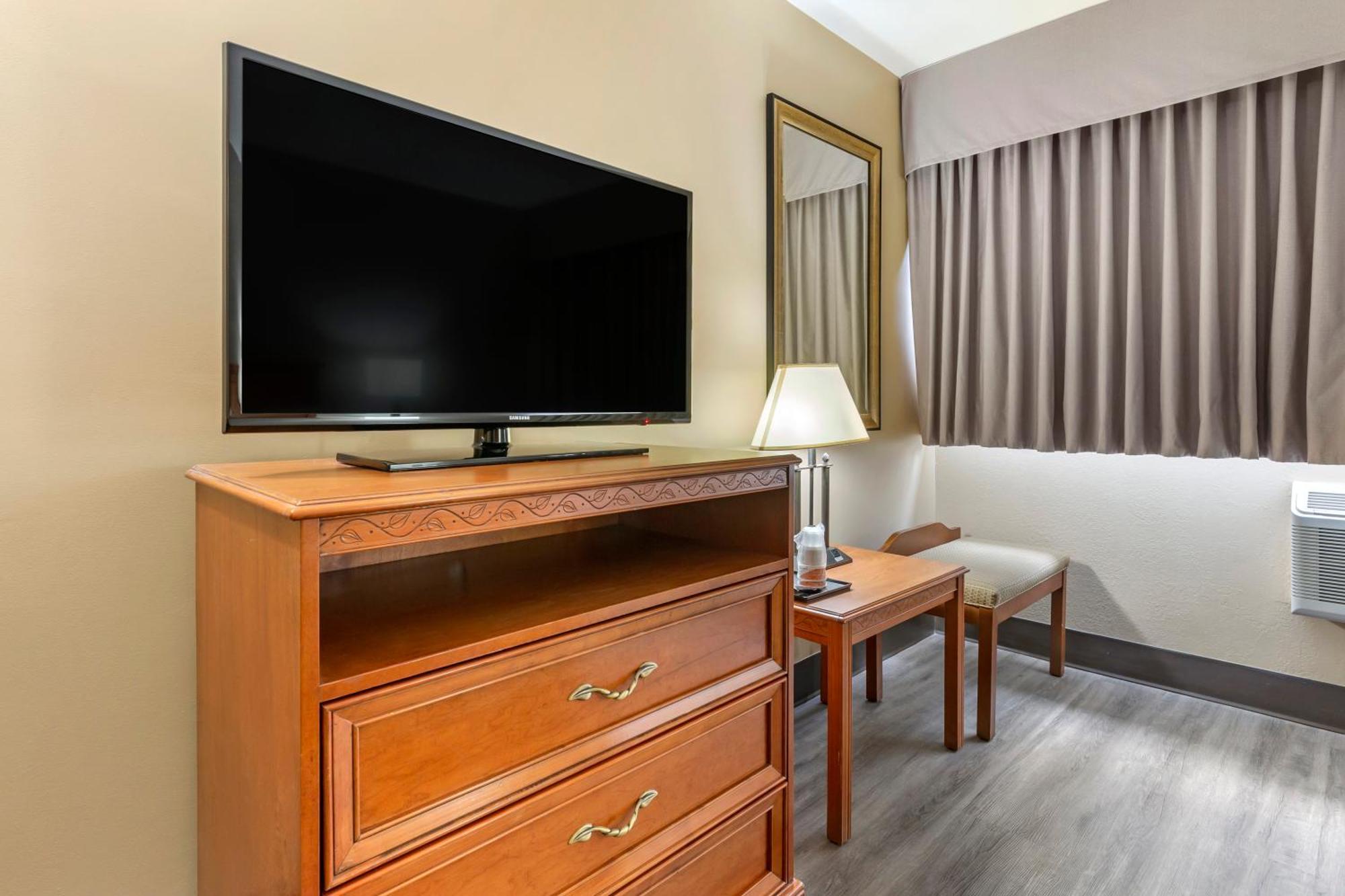 Econo Lodge & Suites Southern Pines Exteriör bild