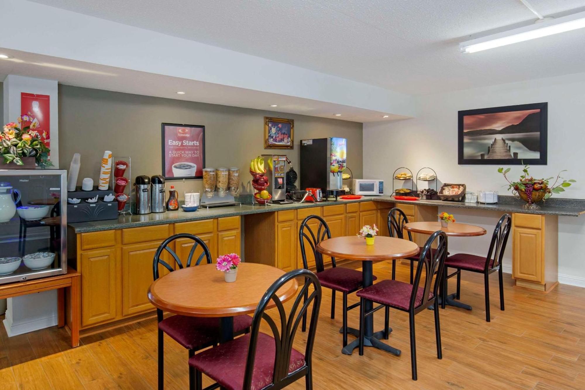 Econo Lodge & Suites Southern Pines Exteriör bild