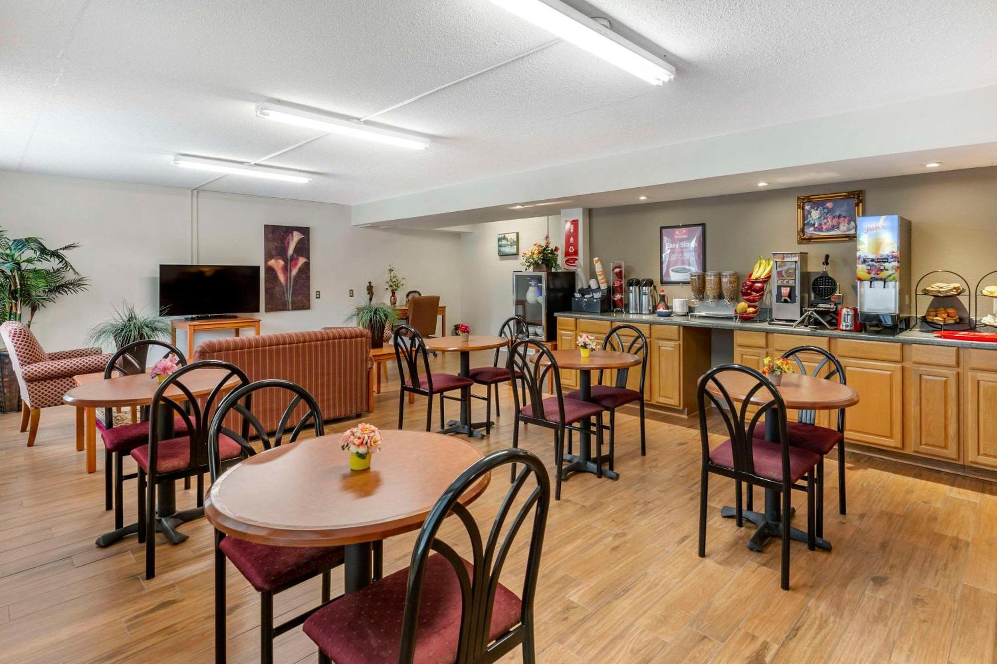 Econo Lodge & Suites Southern Pines Exteriör bild